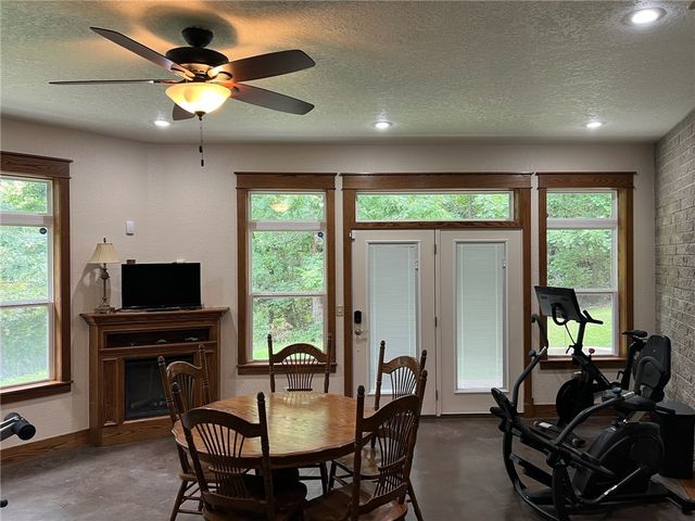8793 Apple Glen, Rogers, AR 72756