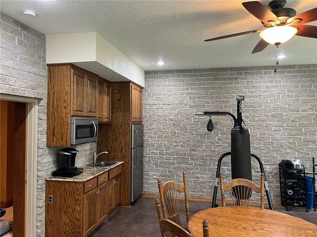 8793 Apple Glen, Rogers, AR 72756