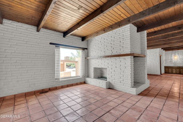 11295 ENID WILSON Lane, El Paso, TX 79936