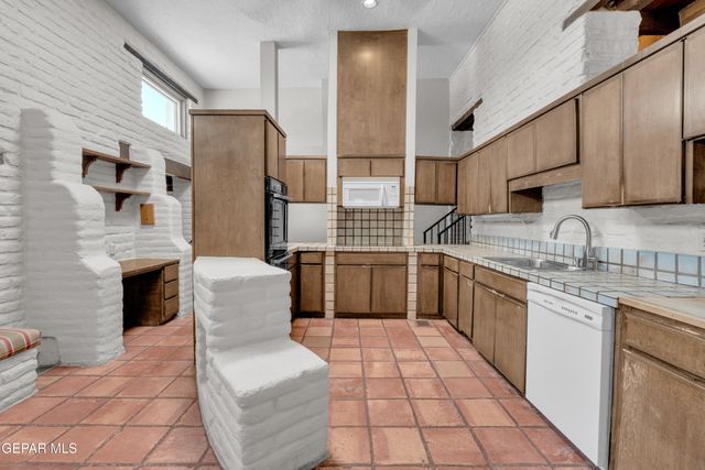 11295 ENID WILSON Lane, El Paso, TX 79936