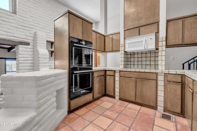 11295 ENID WILSON Lane, El Paso, TX 79936