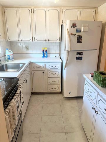 1863 RESTFUL DRIVE L24, Bradenton, FL 34207