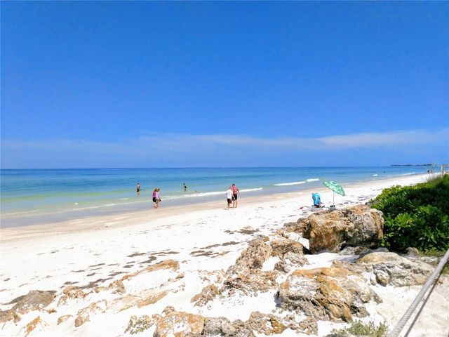 1863 RESTFUL DRIVE L24, Bradenton, FL 34207