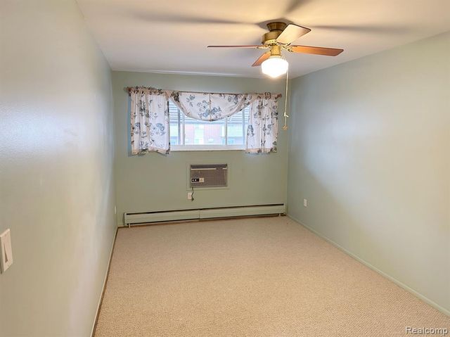 2925 W 13 Mile Road 205, Royal Oak, MI 48073