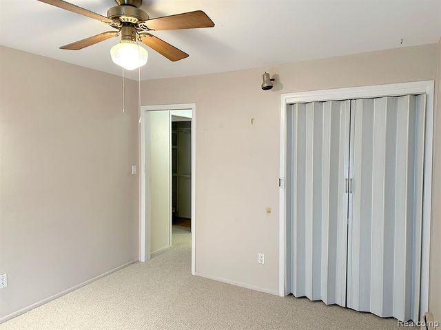 2925 W 13 Mile Road 205, Royal Oak, MI 48073