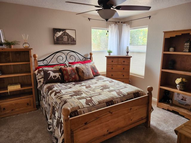 5900 Jones Place NW, Albuquerque, NM 87120