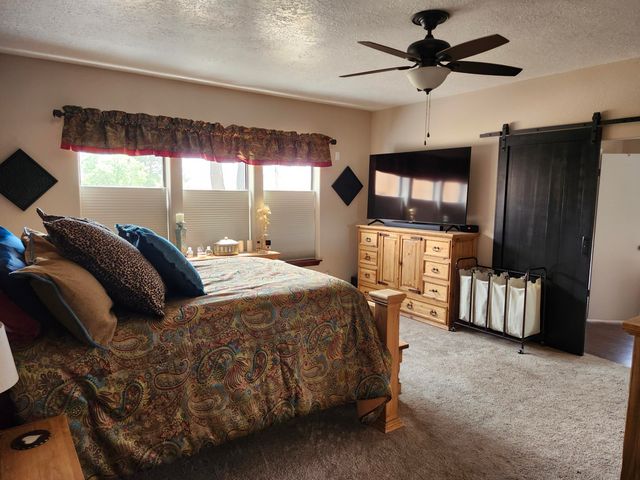 5900 Jones Place NW, Albuquerque, NM 87120