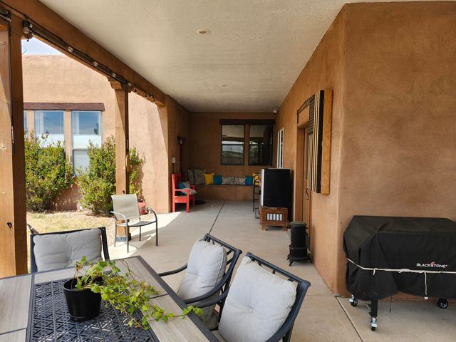 5900 Jones Place NW, Albuquerque, NM 87120