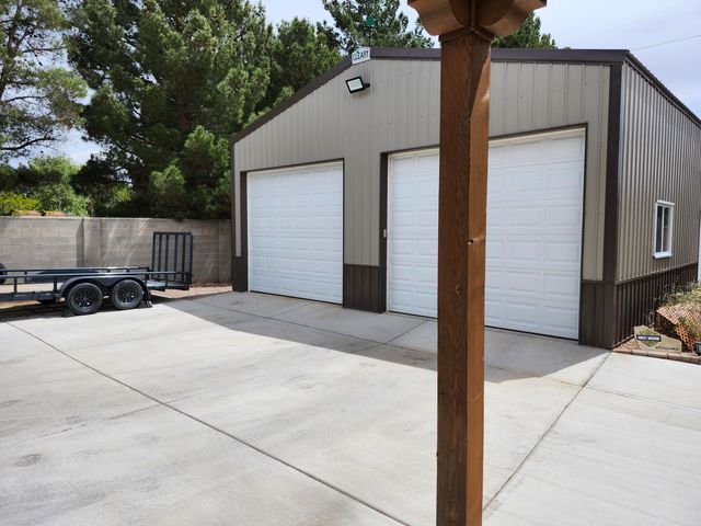 5900 Jones Place NW, Albuquerque, NM 87120
