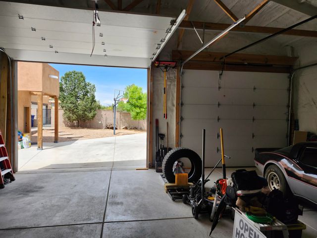 5900 Jones Place NW, Albuquerque, NM 87120