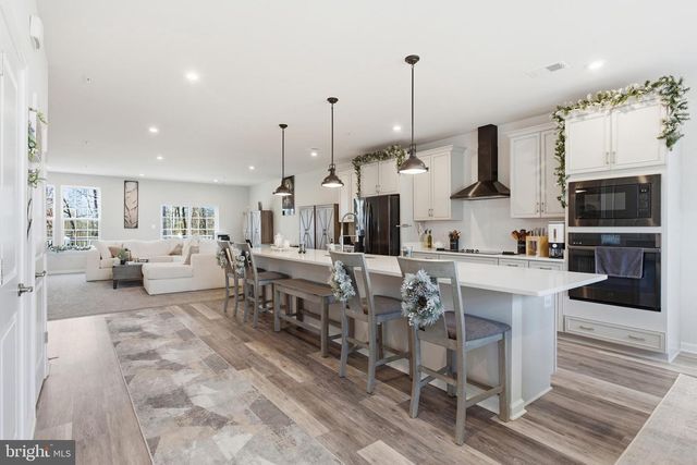 10414 JOHN GLENN ST, Lanham, MD 20706