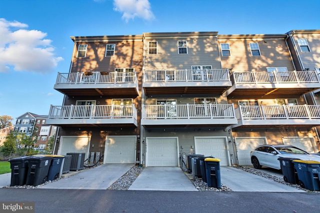 10414 JOHN GLENN ST, Lanham, MD 20706