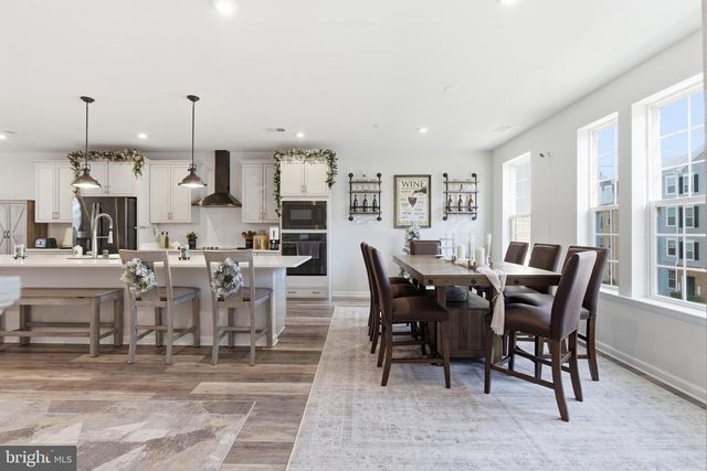 10414 JOHN GLENN ST, Lanham, MD 20706