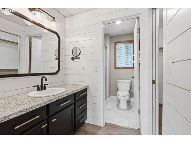 15920 Sw BRIDLE HILLS Dr, Beaverton, OR 97007