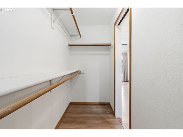 15920 Sw BRIDLE HILLS Dr, Beaverton, OR 97007