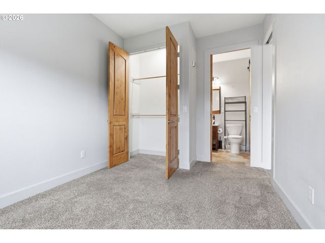 15920 Sw BRIDLE HILLS Dr, Beaverton, OR 97007