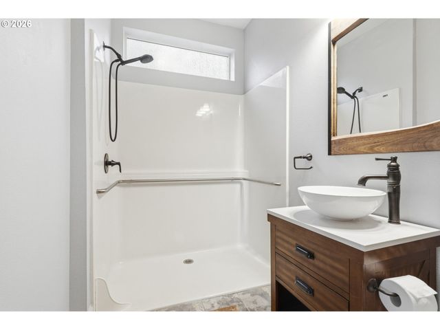 15920 Sw BRIDLE HILLS Dr, Beaverton, OR 97007