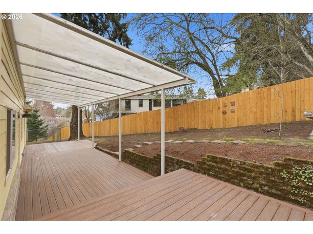 15920 Sw BRIDLE HILLS Dr, Beaverton, OR 97007