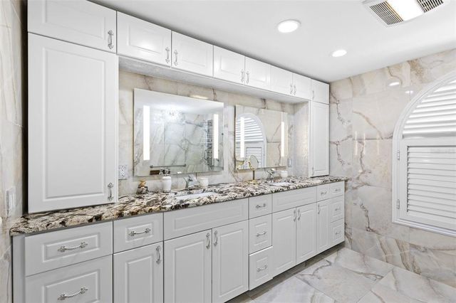 8105 N GRADY AVENUE, Tampa, FL 33614