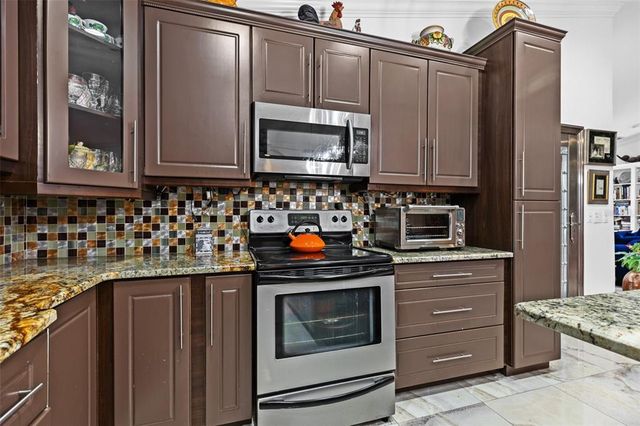 8105 N GRADY AVENUE, Tampa, FL 33614