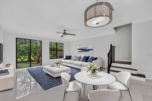 10306 WELLINGTON PARC Drive, Wellington, FL 33449