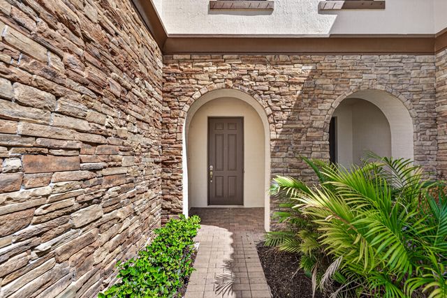 10306 WELLINGTON PARC Drive, Wellington, FL 33449
