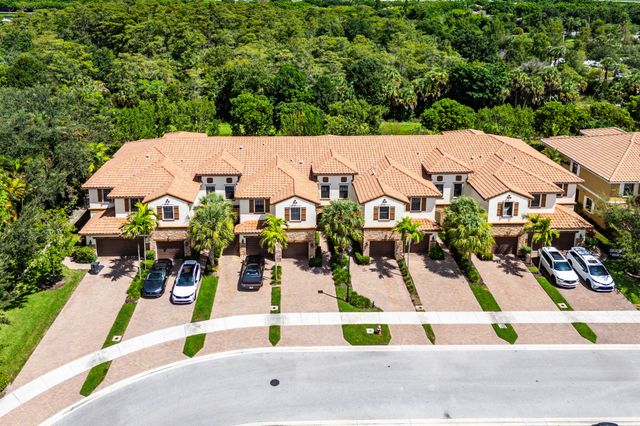 10306 WELLINGTON PARC Drive, Wellington, FL 33449
