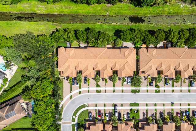 10306 WELLINGTON PARC Drive, Wellington, FL 33449