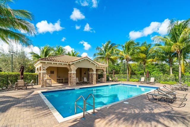 10306 WELLINGTON PARC Drive, Wellington, FL 33449