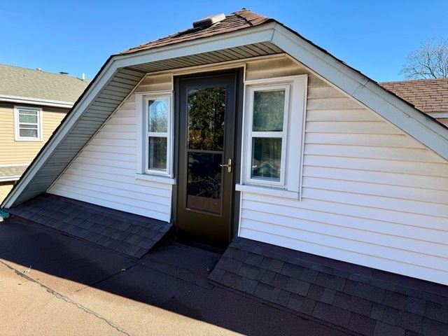 5662 N Neva Avenue, Chicago, IL 60631