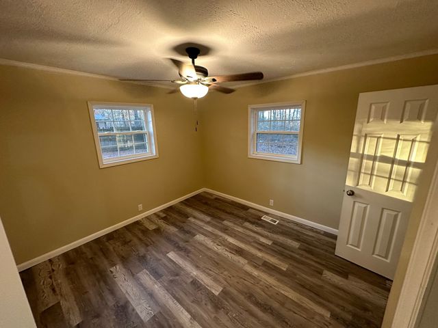 596 Myers Rd, Winchester, TN 37398