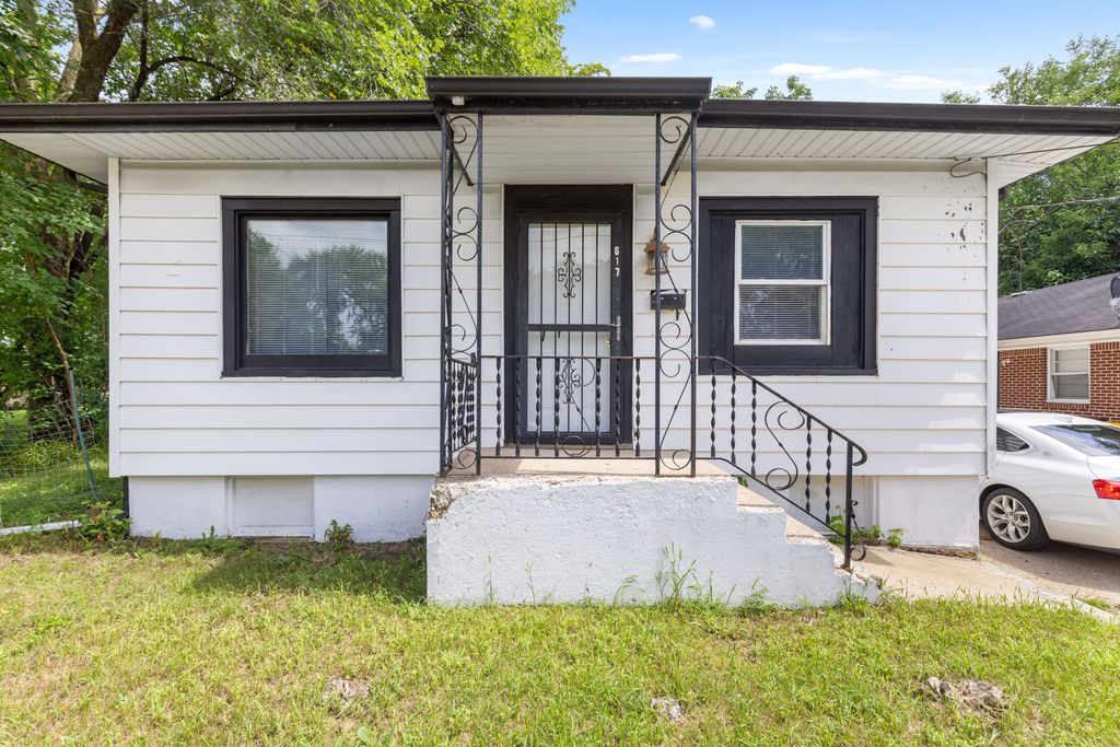 617 N Central Avenue, Rockford, IL 61101