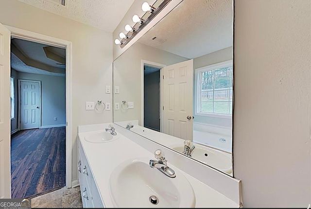85 E Lawn Way 27, Covington, GA 30016