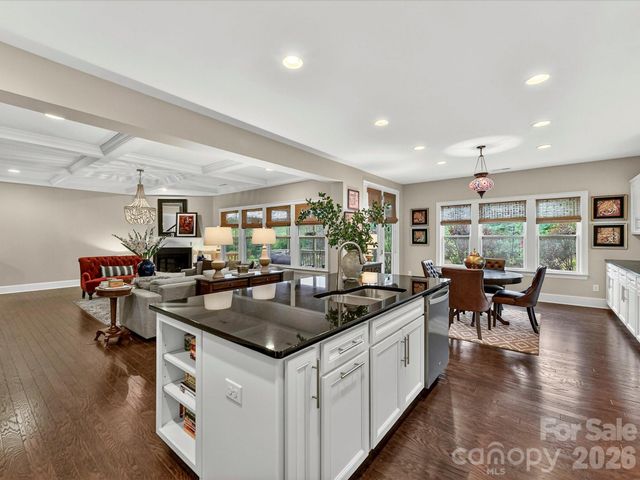 2028 Perry Pond Drive, Waxhaw, NC 28173
