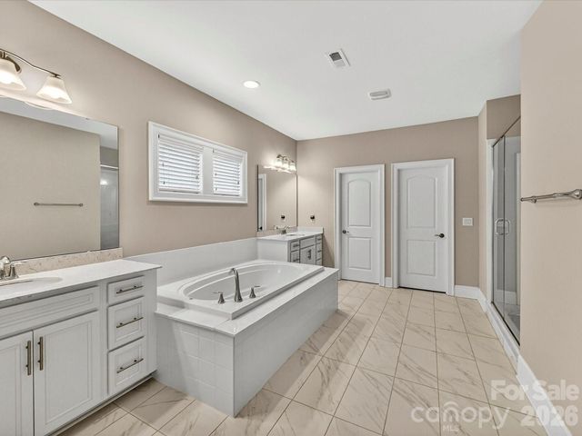 2028 Perry Pond Drive, Waxhaw, NC 28173
