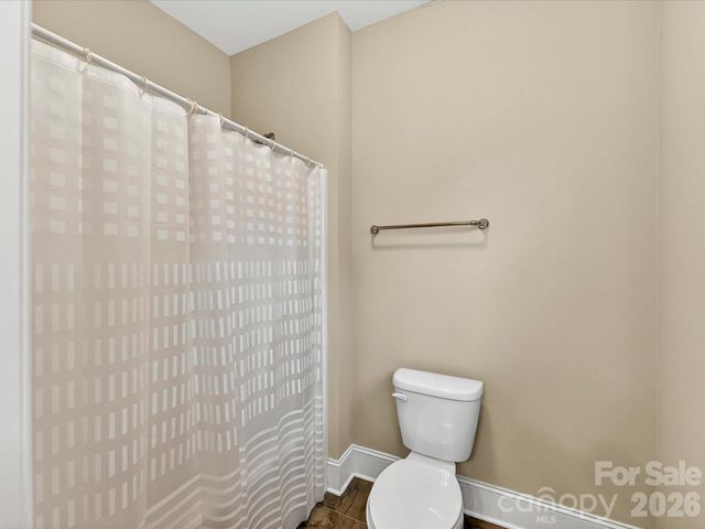 2028 Perry Pond Drive, Waxhaw, NC 28173
