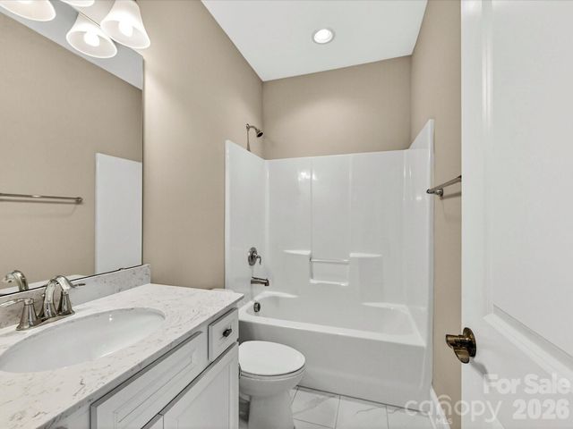 2028 Perry Pond Drive, Waxhaw, NC 28173