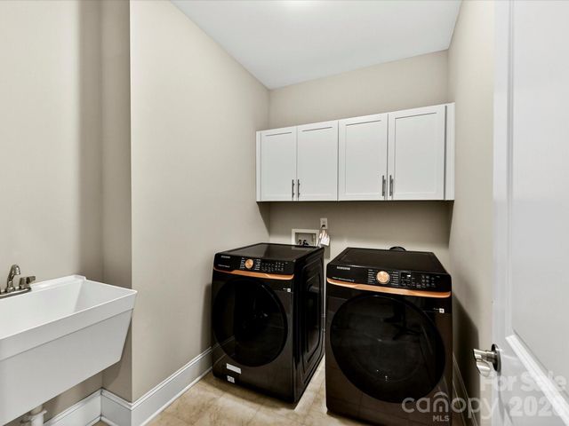 2028 Perry Pond Drive, Waxhaw, NC 28173