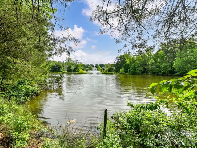 2028 Perry Pond Drive, Waxhaw, NC 28173