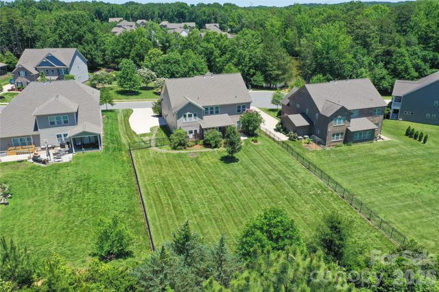 2028 Perry Pond Drive, Waxhaw, NC 28173