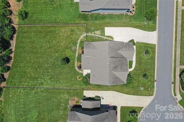 2028 Perry Pond Drive, Waxhaw, NC 28173