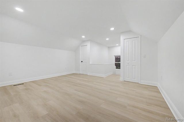 1100 Mayburn Street, Dearborn, MI 48128