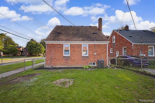1100 Mayburn Street, Dearborn, MI 48128