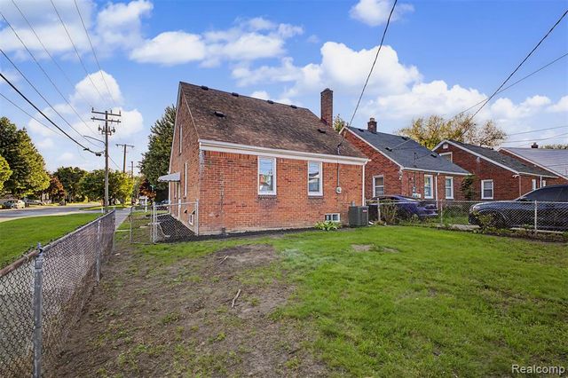1100 Mayburn Street, Dearborn, MI 48128