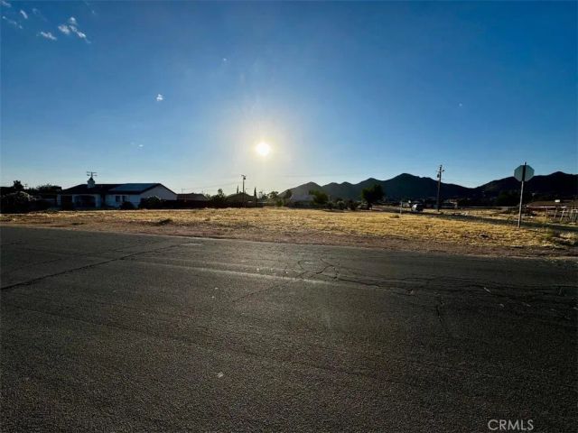 154 Broken Bow, Apple Valley, CA 92307
