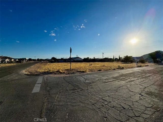 154 Broken Bow, Apple Valley, CA 92307