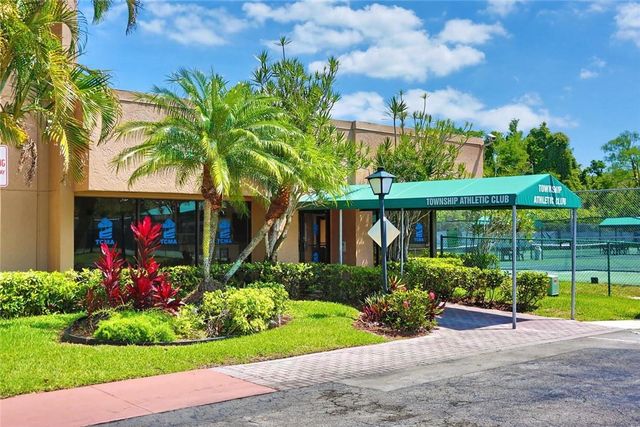 3559 COCOPLUM Circle, Coconut Creek, FL 33063