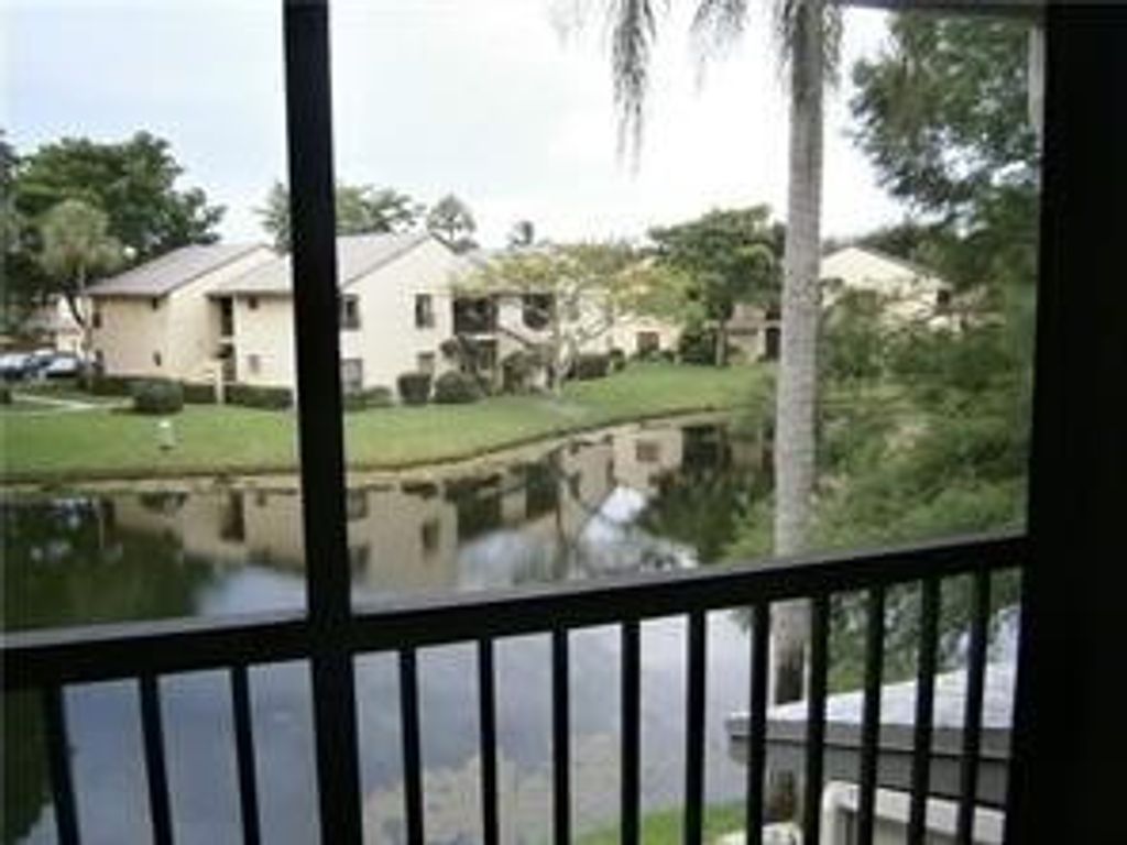 3559 COCOPLUM Circle, Coconut Creek, FL 33063