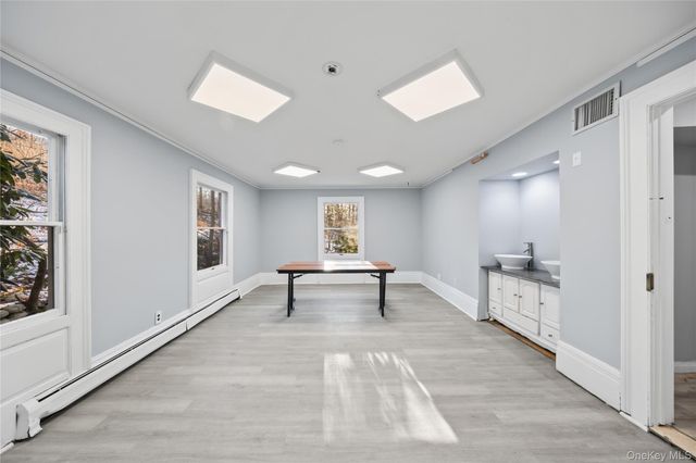 996 Haverstraw Road, Suffern, NY 10901