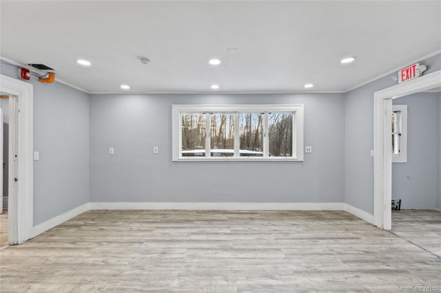 996 Haverstraw Road, Suffern, NY 10901